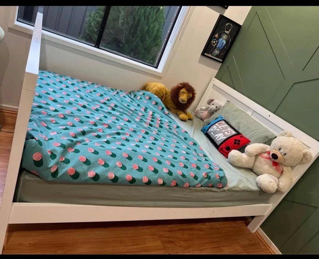 Double Bed with Mattress and Bedsheet - New condition - Tarneit, Melbourne - Additional photo 3 | Zirkly