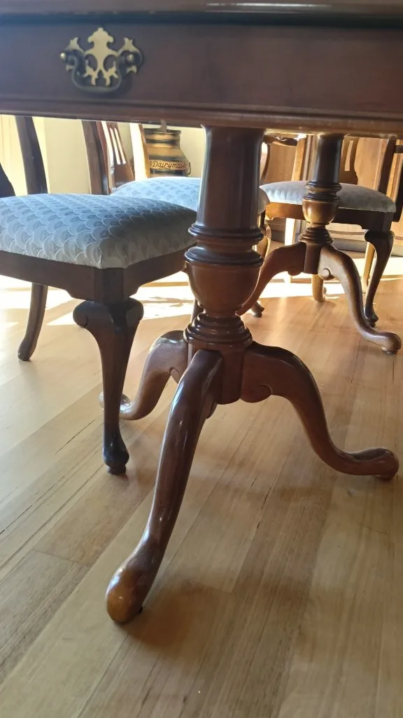 Regal Table and chairs - Good condition - Frankston, Mornington Peninsula - Additional photo 2 | Zirkly
