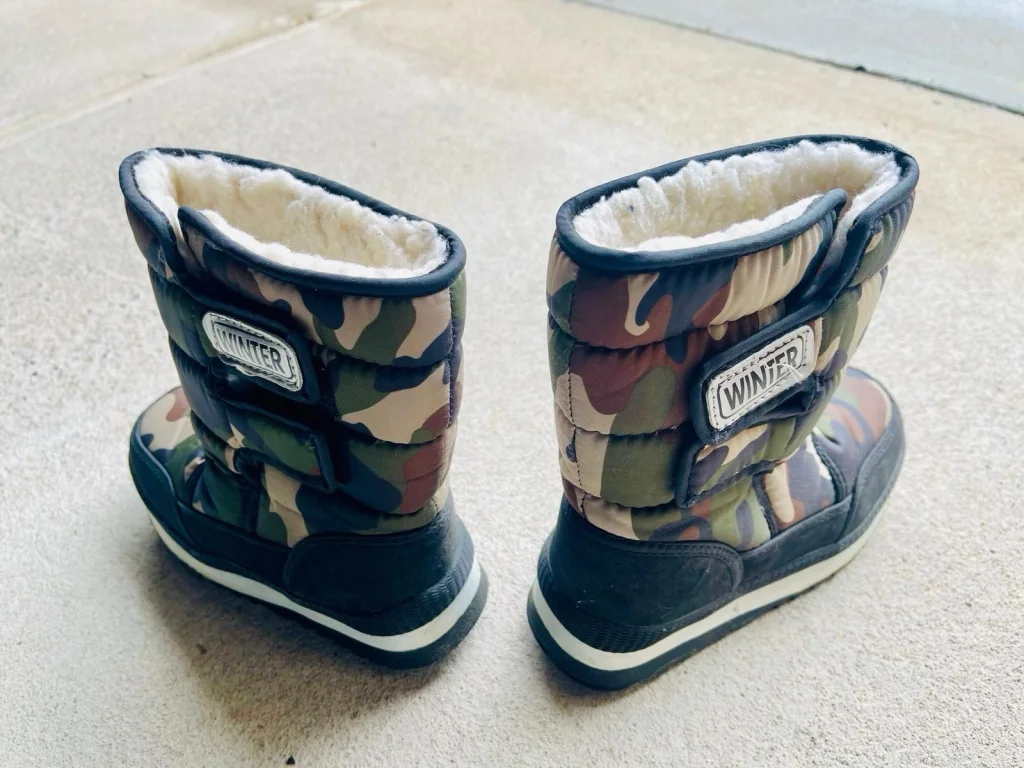 Kids Camouflage Winter Snow Boots - Good condition - Ormond, Melbourne | Zirkly