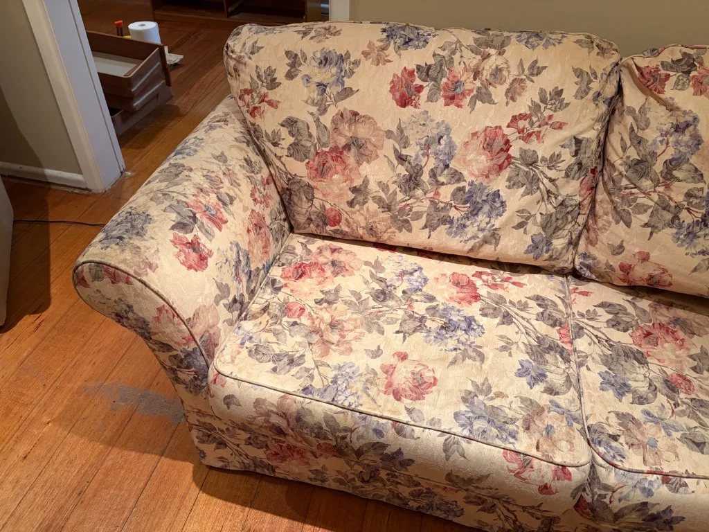 Couch - Good condition - Dandenong North, Melbourne - Additional photo 3 | Zirkly