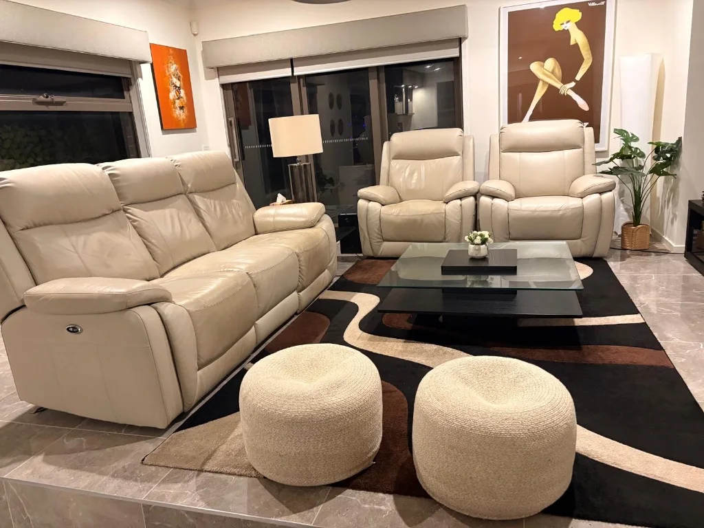 Leather electric recliner (3+2) - Good condition - Craigieburn, Melbourne - Additional photo 2 | Zirkly