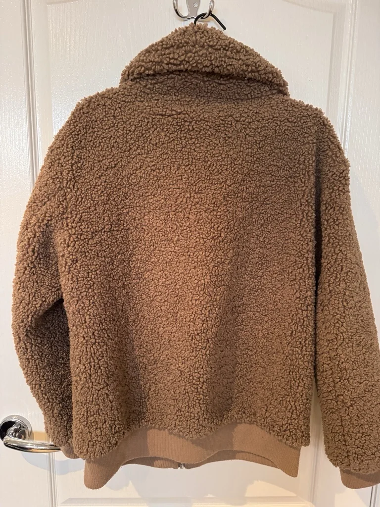 Brown Teddy Fleece Zip-Up Jacket - Mint condition - Carnegie, Melbourne - Additional photo 3 | Zirkly