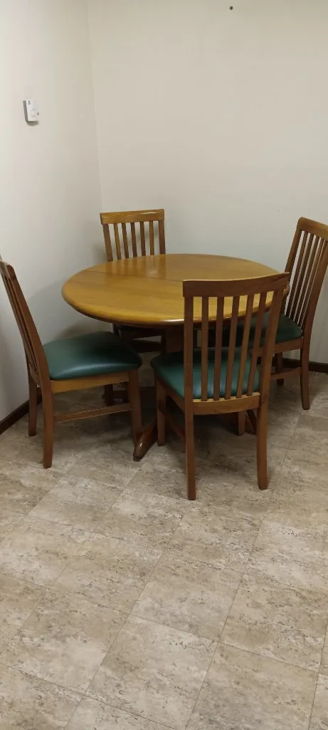 Solid Ash Dining Table - Good condition - Forest Hill, Melbourne - Additional photo 2 | Zirkly