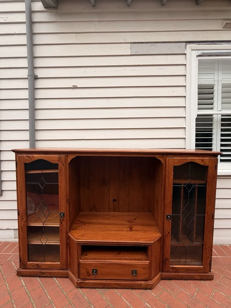 Antique Cabinet - Good condition - Essendon, Melbourne | Zirkly