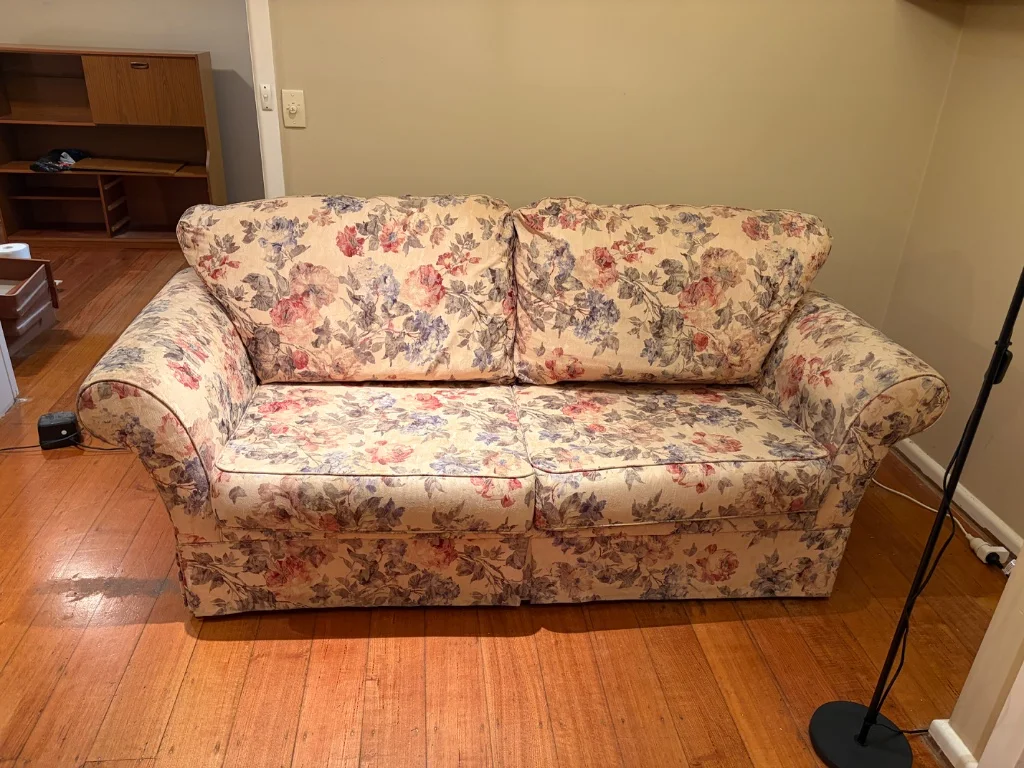 Couch - Good condition - Dandenong North, Melbourne | Zirkly