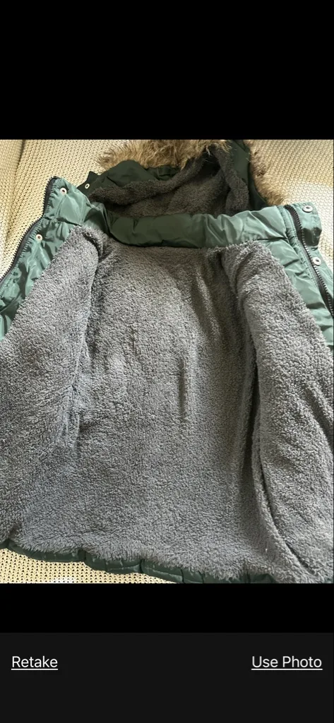 Dark Green Quilted Puffer Jacket - Mint condition - Ormond, Melbourne - Additional photo 2 | Zirkly