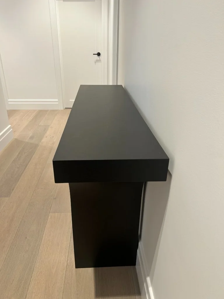 Black console table with arched legs - New condition - Brunswick, Melbourne - Additional photo 3 | Zirkly