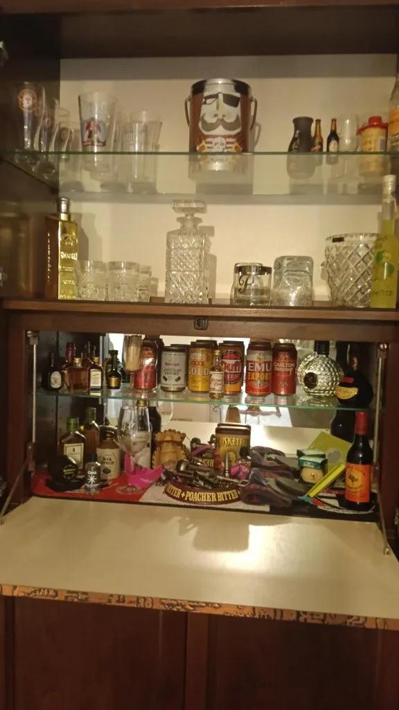 Parker Mid-Century Teak Modular Wall Unit - Mint condition - Frankston, Mornington Peninsula - Additional photo 3 | Zirkly