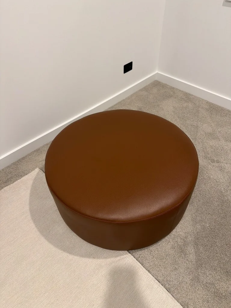 Brown round leather ottoman - New condition - Airport West, Melbourne - Additional photo 2 | Zirkly