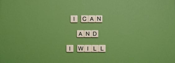 Mastering Customer Service Phrases for Effective Chat Interactions