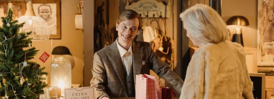 9 Sales Closing Techniques That’ll Make You the Best Salesperson on Your Team