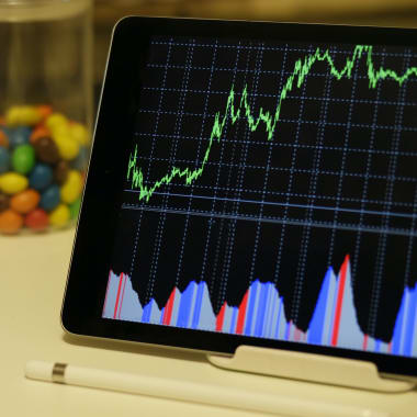 Pandemic Trading Pushes Startup Brokerage Firm Robinhood to the Top in Monthly Trades