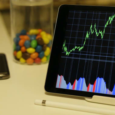 Pandemic Trading Pushes Startup Brokerage Firm Robinhood to the Top in Monthly Trades