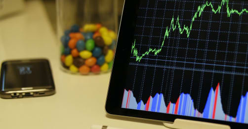 Pandemic Trading Pushes Startup Brokerage Firm Robinhood to the Top in Monthly Trades