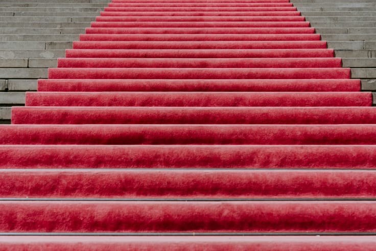 Ecommerce companies that strive for success need to roll out the red carpet to get repeat customers.