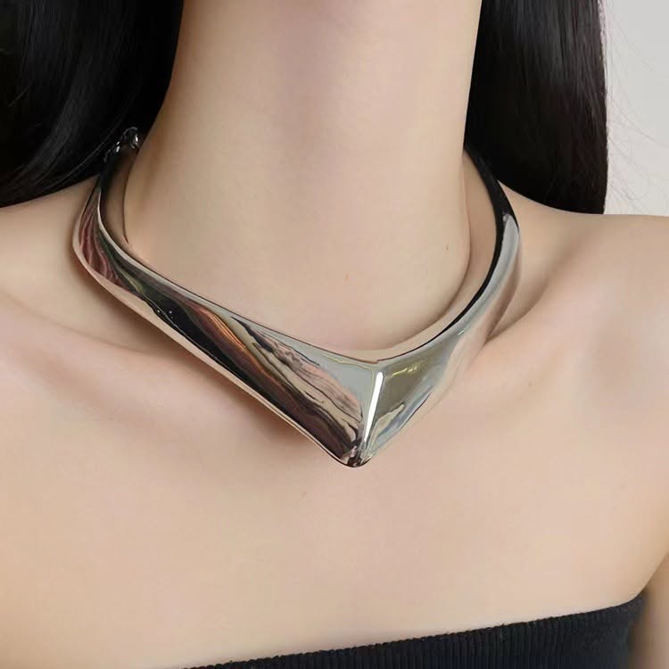 Silver Muse 