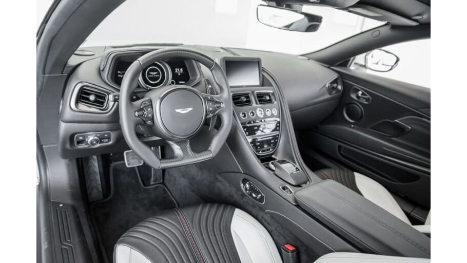 Aston Martin DB11