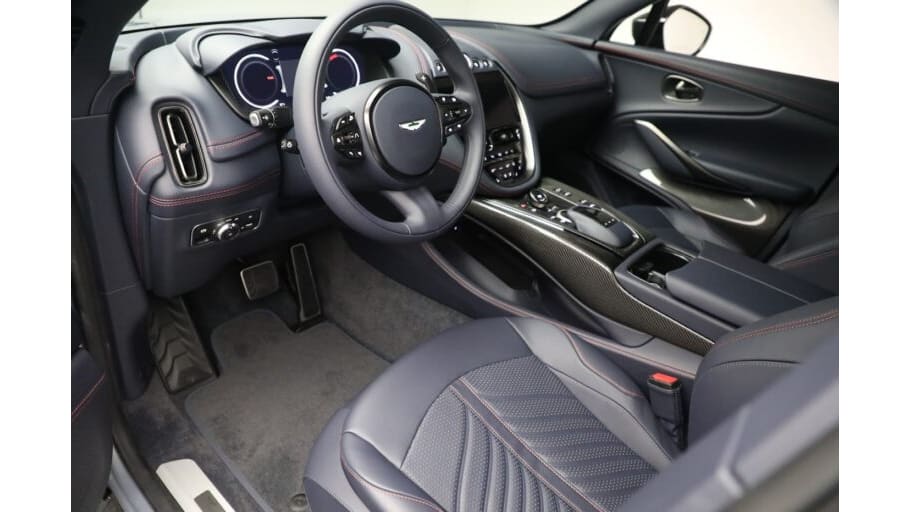 Aston Martin DBX