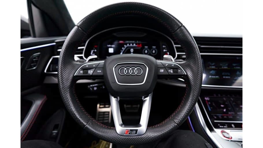Audi RSQ8