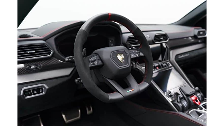Lamborghini Urus Performante