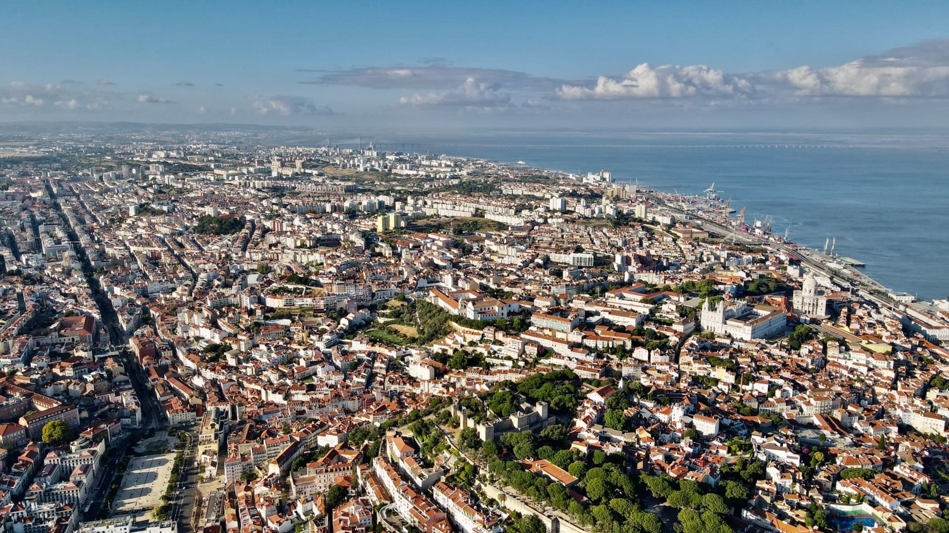 Aston Martin in Lisbon