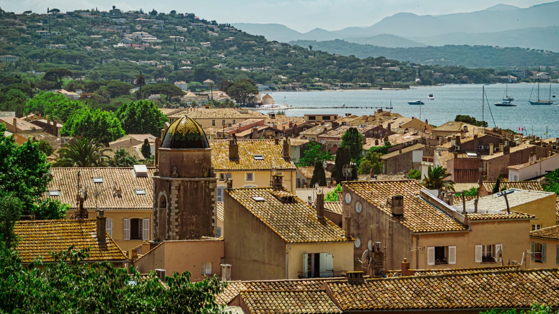 Aston Martin in Saint-Tropez