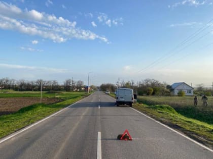 УАЗ столкнулся с легковушкой: три человека пострадали в ДТП под Ростовом