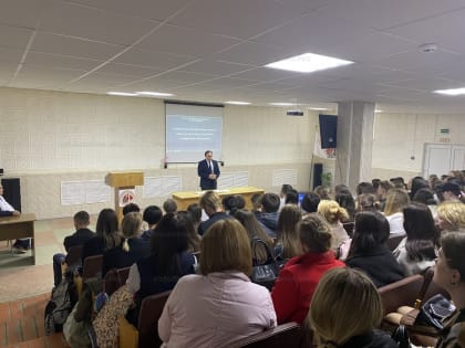В больнице № 1 Волгодонска прошла встреча со старшеклассниками городских школ