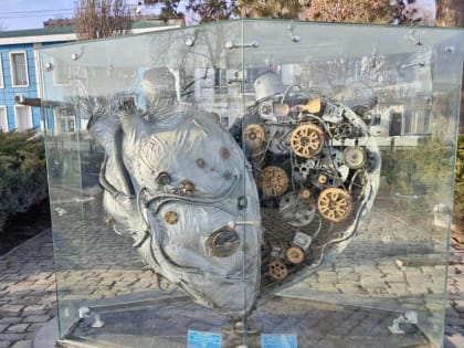 Починили разбитое железное сердце Ростова