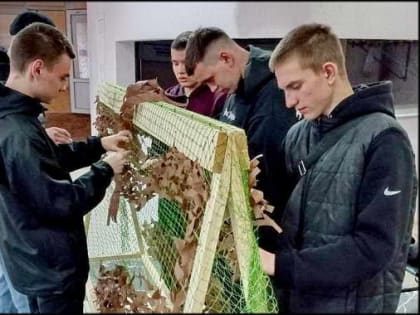 В ДК «Октябрь» продолжают плести сети для участников