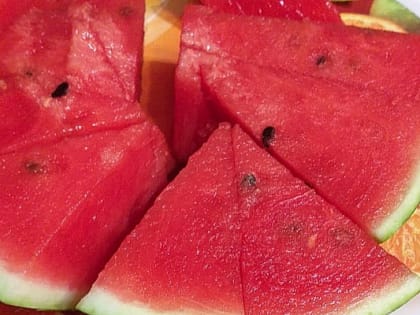 Врач рассказала о последствиях переедания арбуза