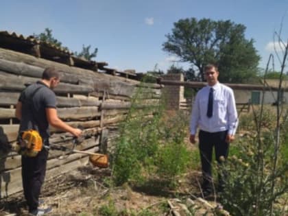 Казаки Ремонтненского юрта приняли участие в антинаркотической акции «Единый день борьбы с дикорастущей коноплей».