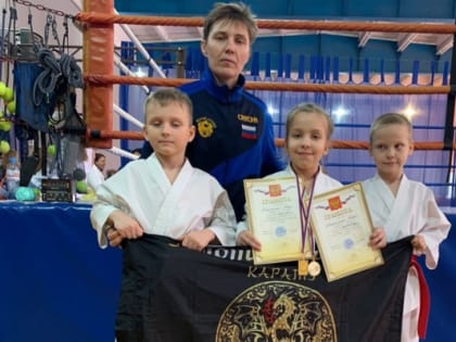 Юные каратисты г.Шахты завоевали золотые медали на первенстве Ростовской области