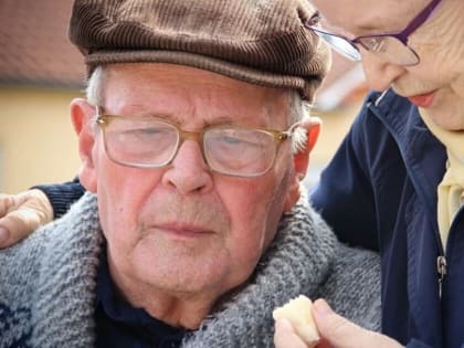 Пенсионеры после 80 лет получают право на двойную выплату к страховой пенсии