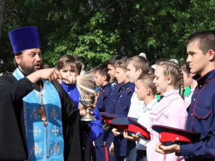 Воссоздали быт казачьей станицы: на Дону проходит областной слет кадетских корпусов