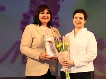 Депутат Ирина Жукова приняла участие в праздничном концерте по случаю 8 марта в Шахтах