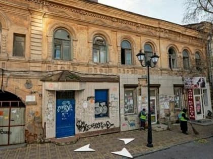 В Ростове приступили к сносу старинного дома братьев Елицеров