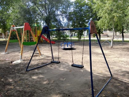 В поселке Дивный завершается благоустройство спортивной и детской площадок