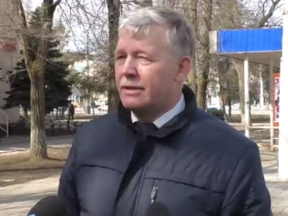 Глава администрации Волгодонска рассказал о ходе дорожных ремонтов и обрезке деревьев