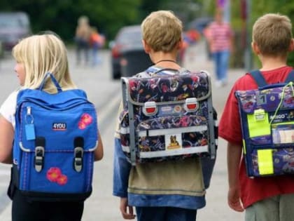 Ростовских родителей беспокоят школьные портфели их детей