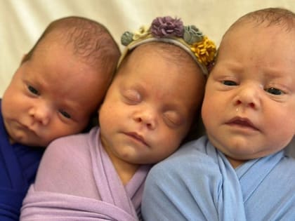 ДВЕ ТРОЙНИ ОДНОВРЕМЕННО ВЫПИСАЛИ ИЗ ОБЛАСТНОГО ПЕРИНАТАЛЬНОГО ЦЕНТРА