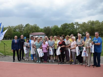 Шахтинцы поддержали региональную акцию «Шаги здоровья» в рамках федерального партийного проекта ВПП «Единая Россия» «Старшее поколение»