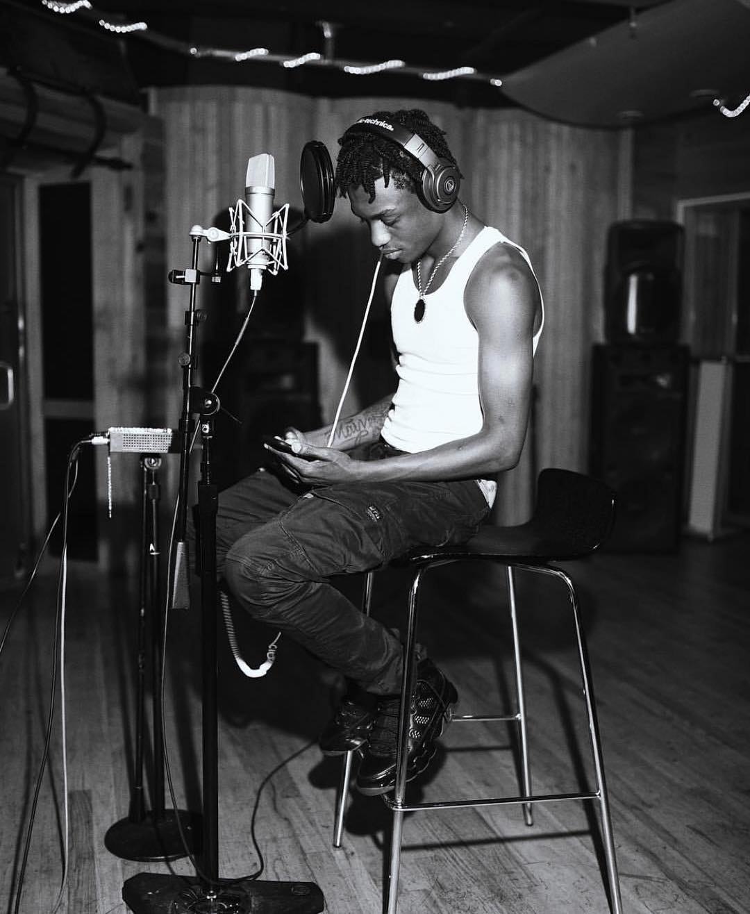 Book Lil Tjay On Beatgig Thousands Of Artists At Your Fingertips