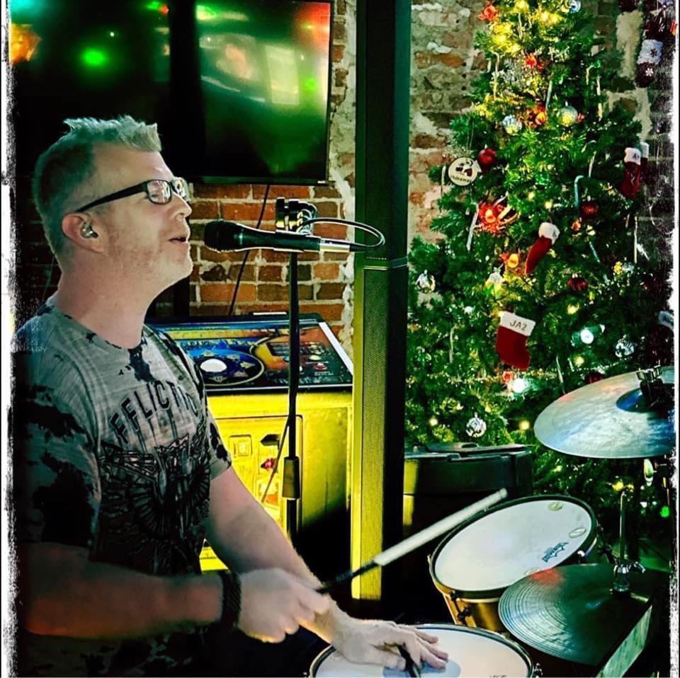 Eddie Z - The One Man Singing Drummer Band photo 1 of 4