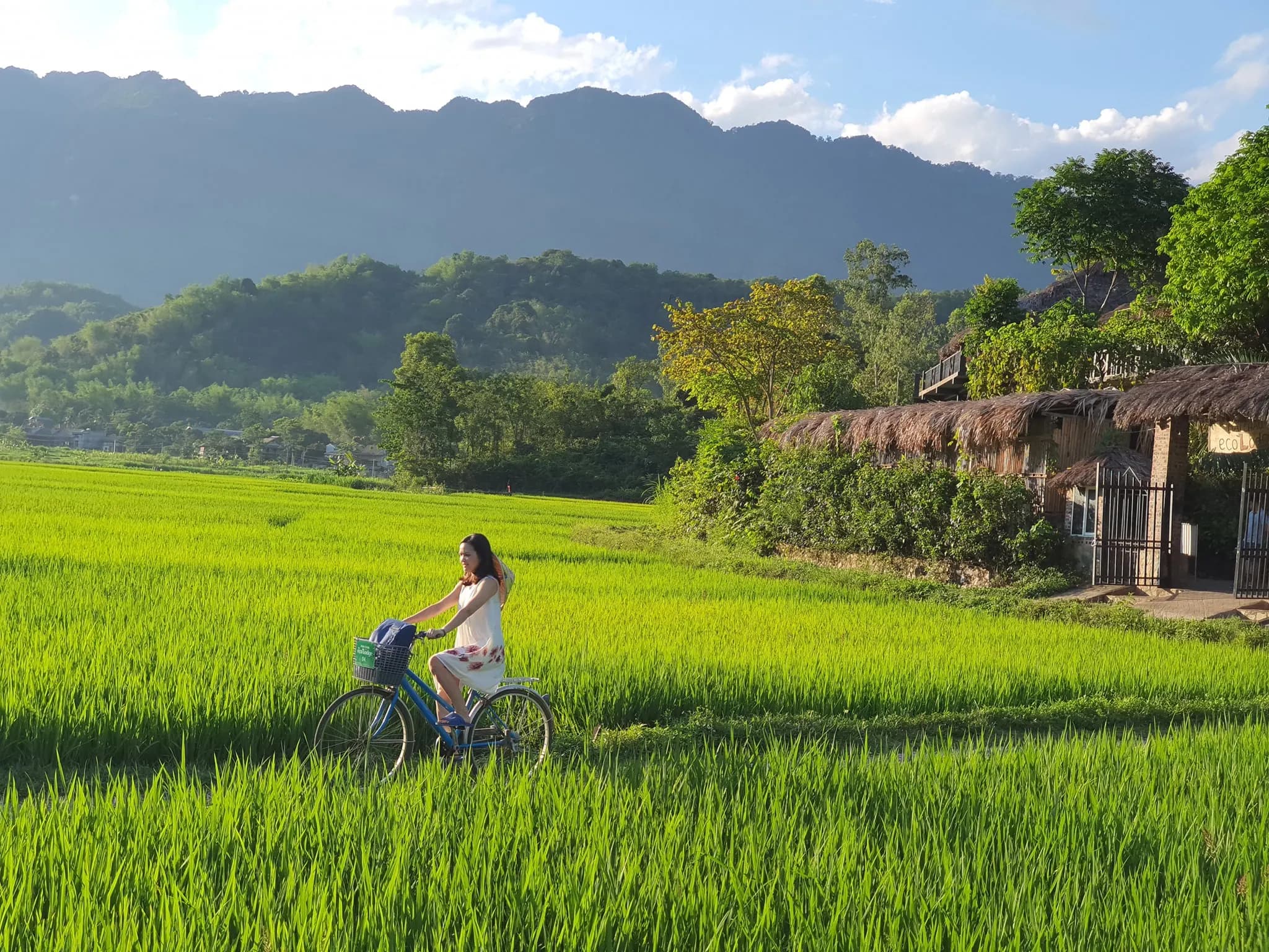 Sneak Peak Into Mai Chau Valley,  Mai Chau Excursion image