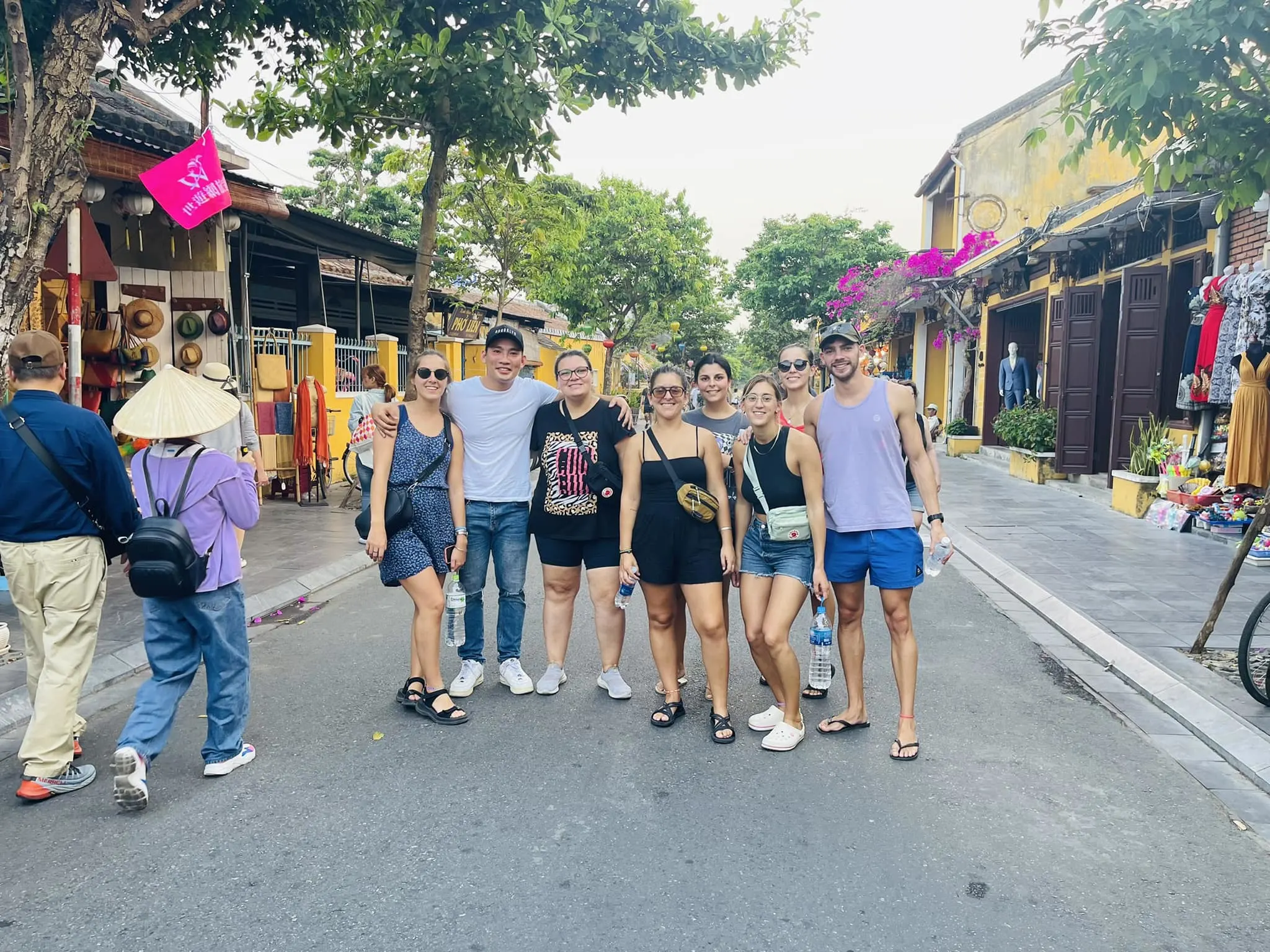 Transfer From Danang Airport to Hoi An by Private Car image