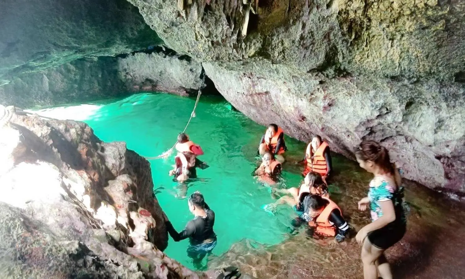 Boracay Island Hoping Tour via Speed boat 4