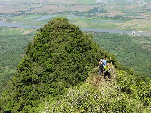 Pampanga's Highest - Mount Arayat Day Hike  4