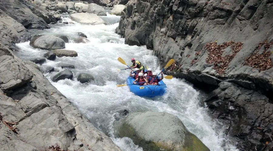 Naranjo River Rafting (III-IV) in Manuel Antonio 2