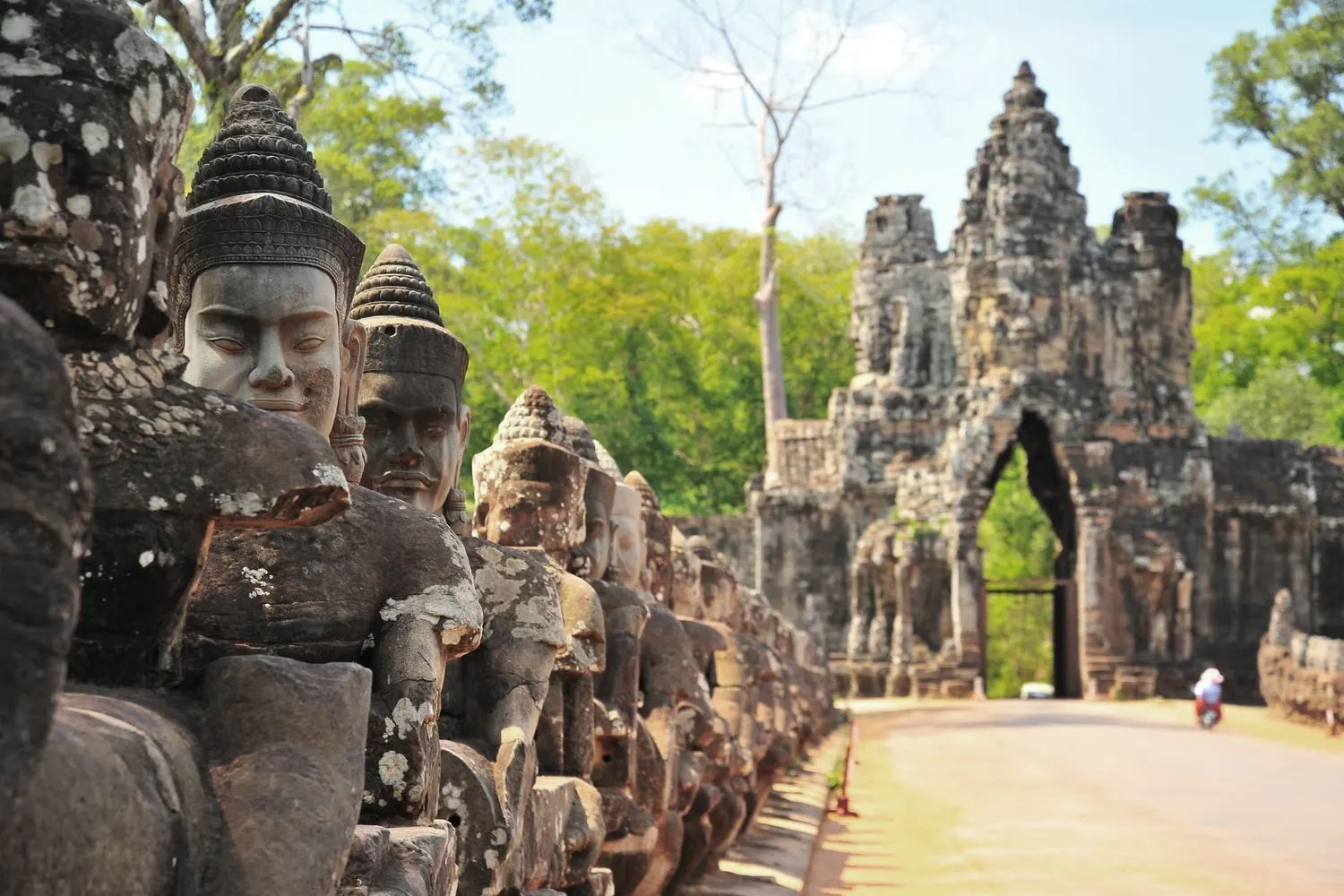 Private Angkor Temple Tour with Sunset at Phnom Bakheng image